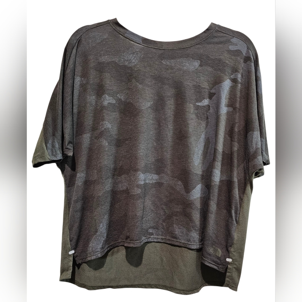 The North Face Women Camouflage Oversized Crop Activewear T-Shirt Tee Size XL